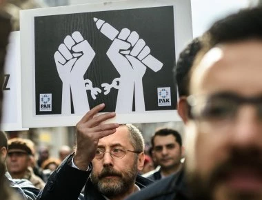 Καταδικάστηκαν 25 δημοσιογράφοι για συμμετοχή στο πραξικόπημα της Τουρκίας